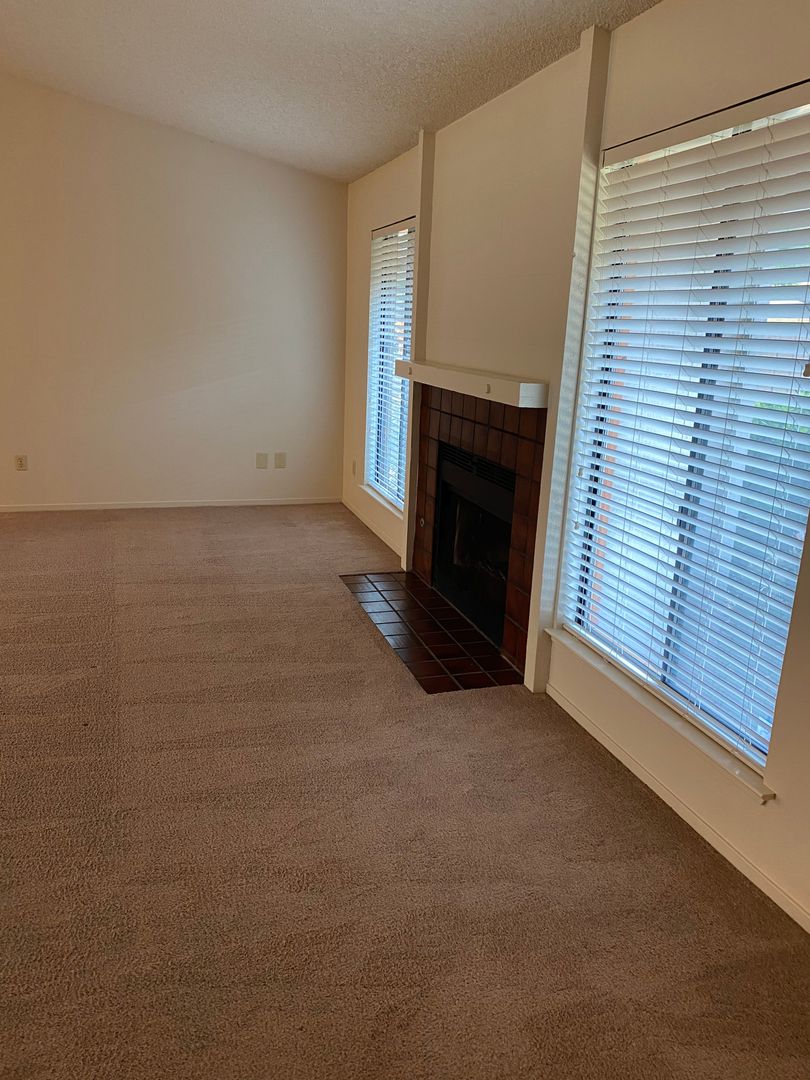 Merced Apartment: 2918 R St Suite B