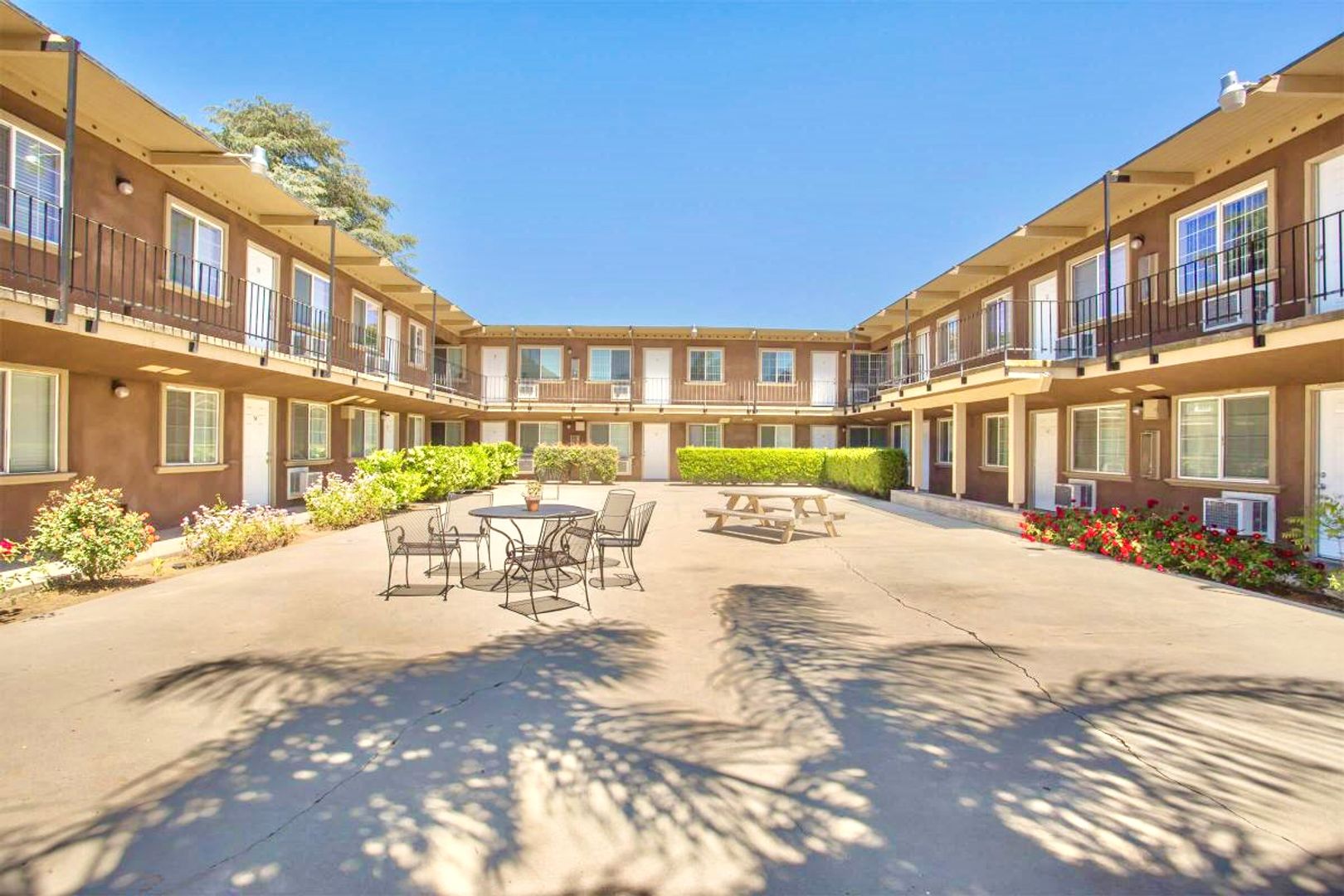 Merced Apartment: 2560 Midge Ave.