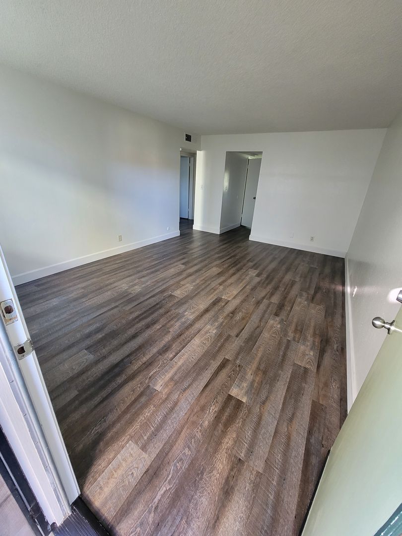 Fresno Apartment: 4949 Gearhart Ave