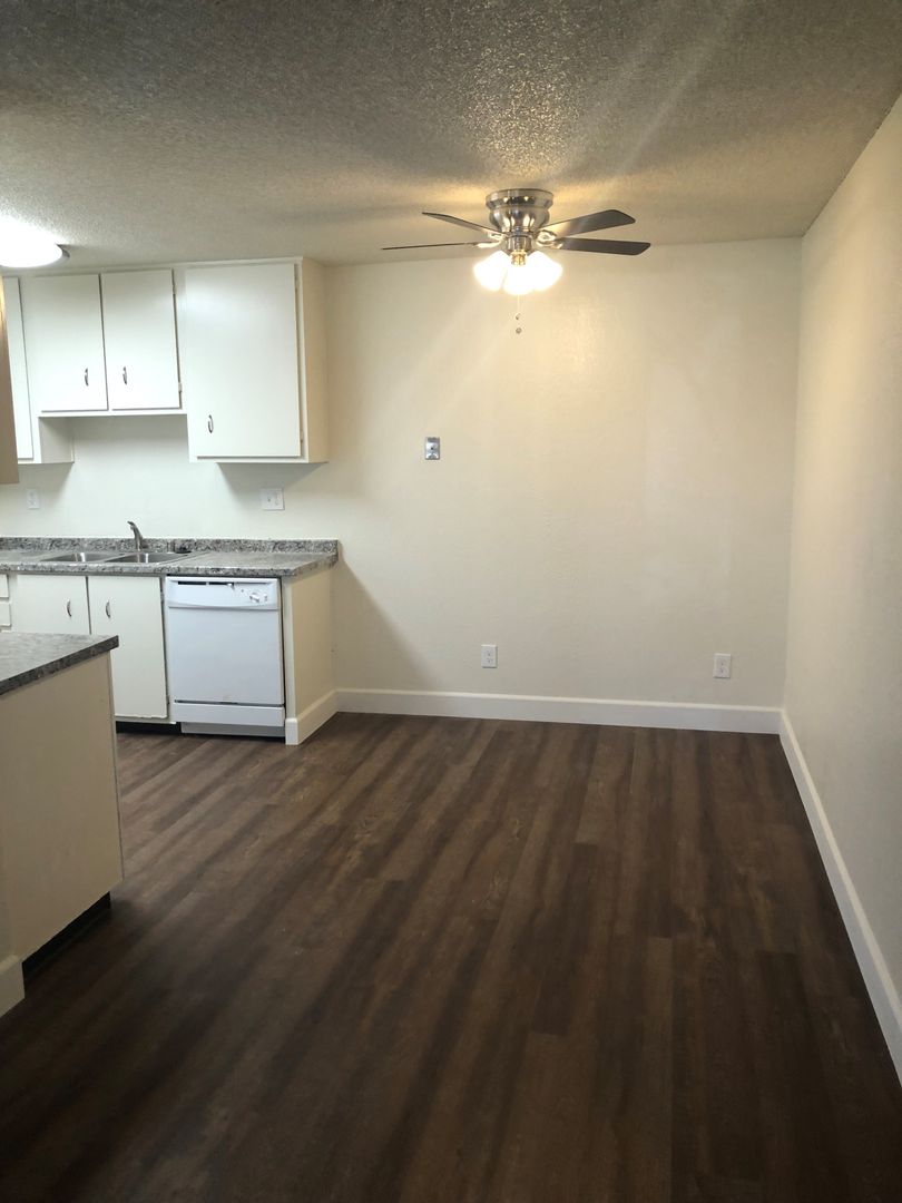 Fresno Apartment: 3212 East Ashcroft Ave.