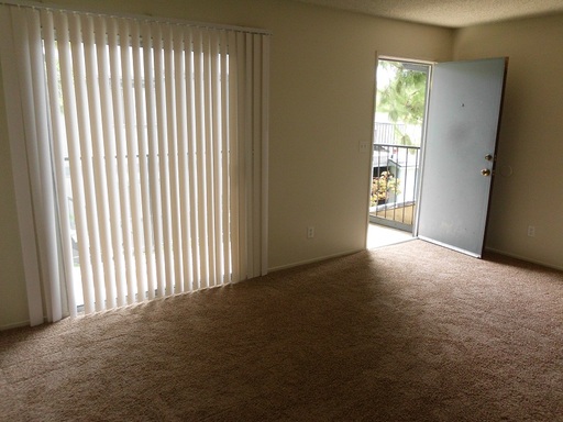 1 Bed 1 Bath Rental at 3330 E Dakota Ave. - 218, 218, Fresno, CA – photo 1