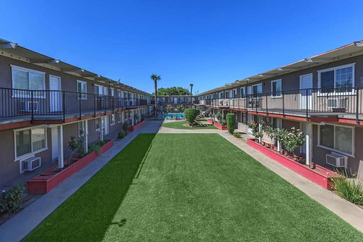 Merced Apartment: 2560 Midge Ave.