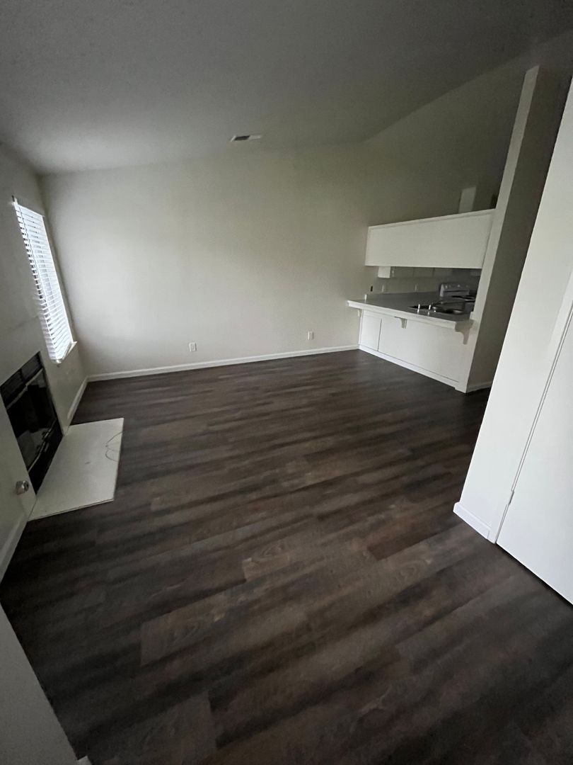 Chowchilla Apartment: 200 Myer Dr.