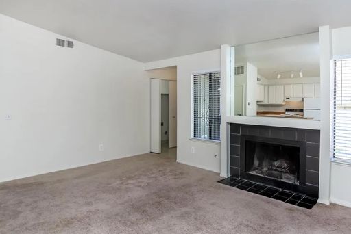 2x1 with spacious front court yard patio – photo 1