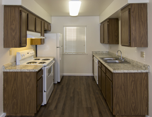 Beautiful Upgraded 2x1 in the Heart of Clovis – photo 1