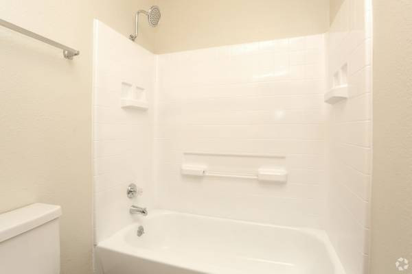 Merced Apartment: 1163 Loughborough Dr