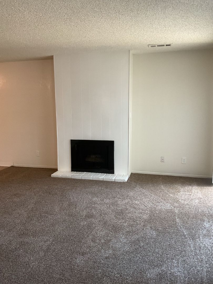 Fresno Apartment: 4760 E. Butler