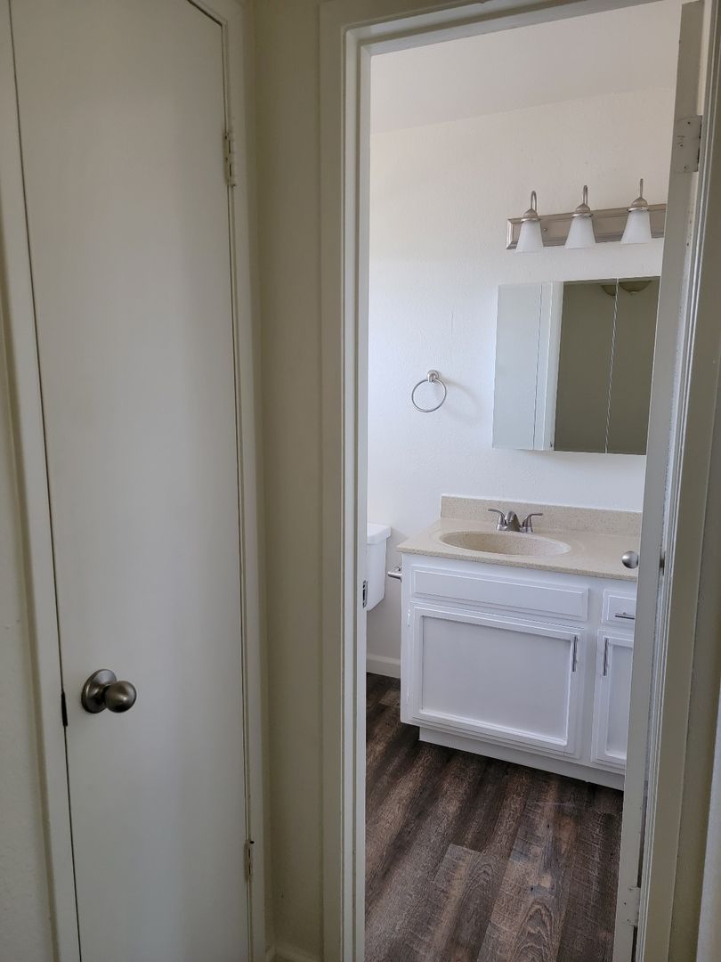 Fresno Apartment: 4294 N Hughes Ave.