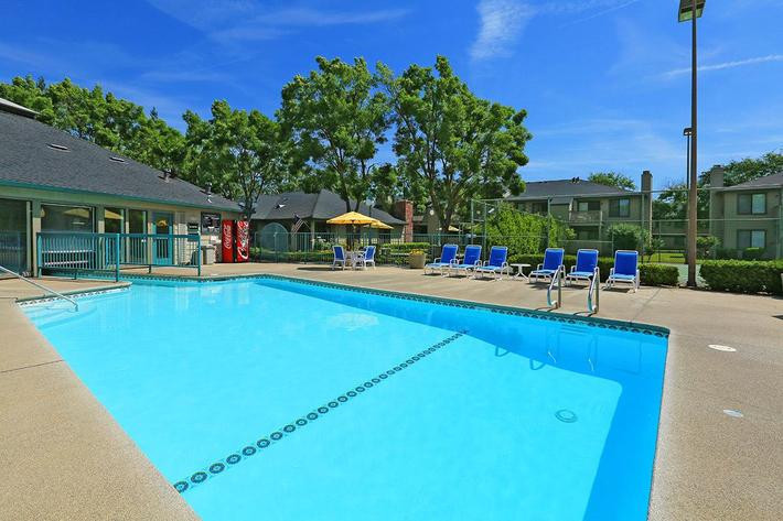 Pool at Summer Place (2 of 8)