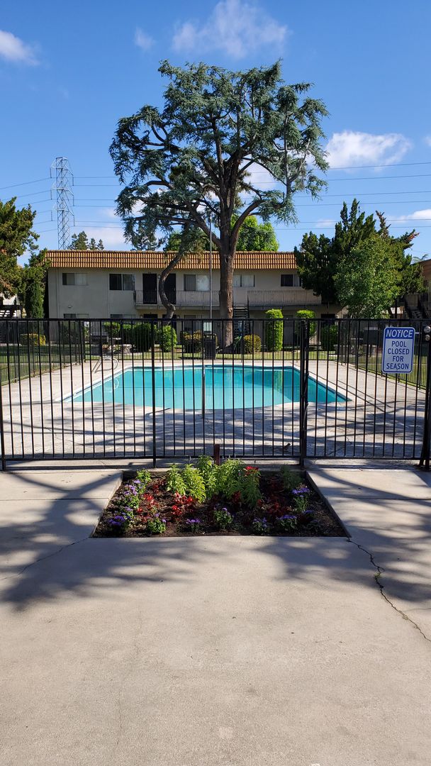 Fresno Apartment: 3042 E. Dayton