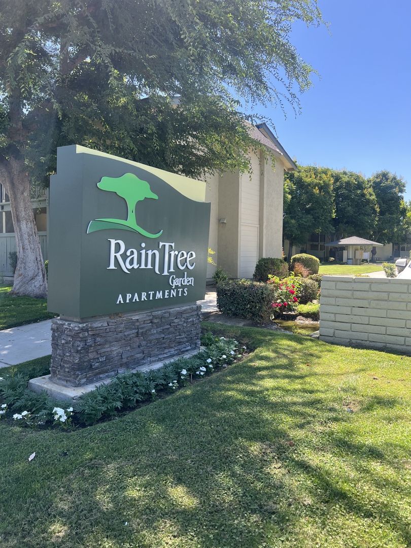 Bakersfield Apartment: 5051 Ming Ave.