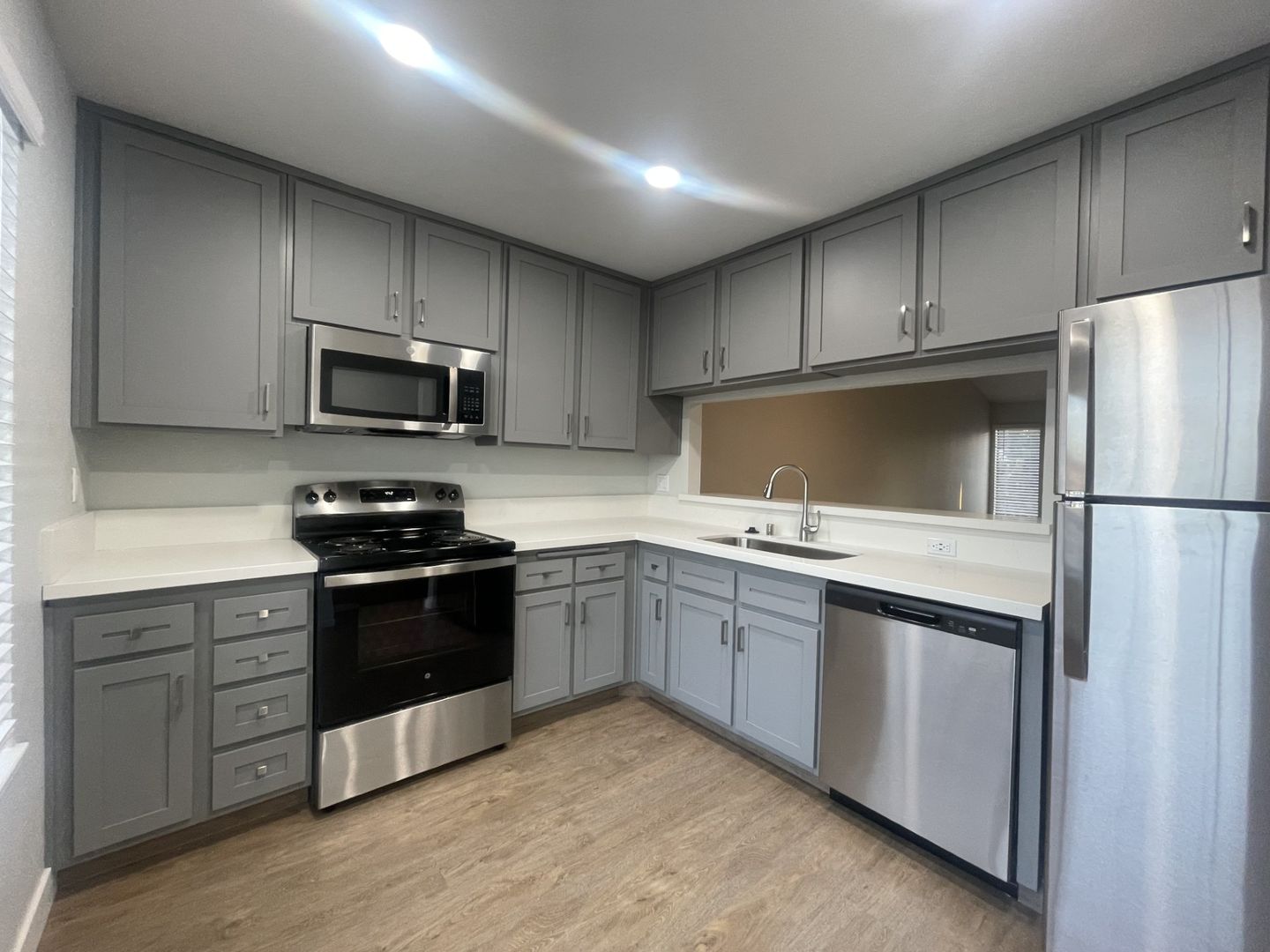 Bakersfield Apartment: 8200 Kroll Way