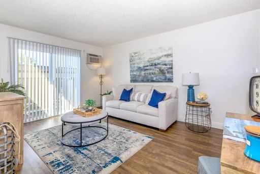 Lots of Space - Little $$$ – photo 1