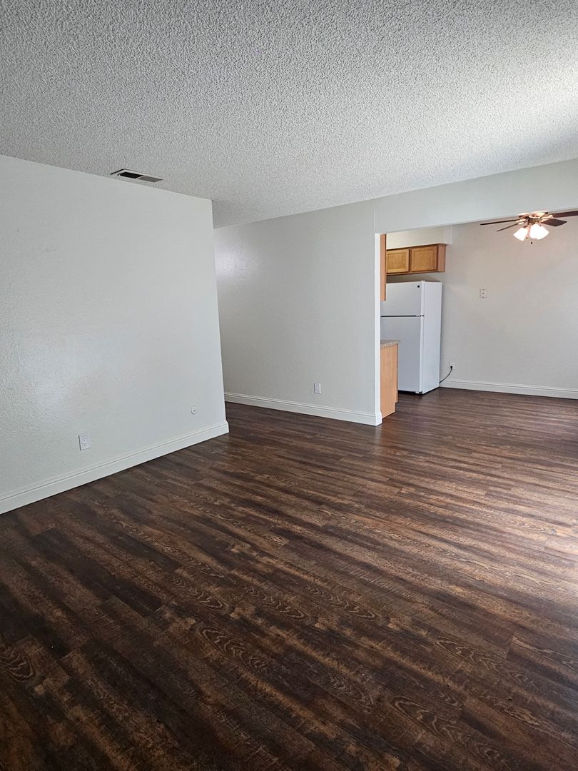 Fresno Apartment: 4918 N. Ninth