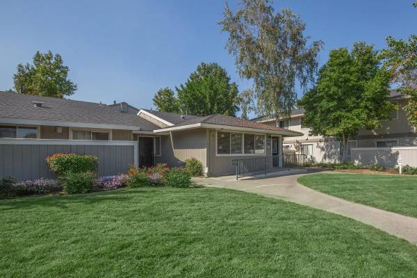 Merced Apartment: 1163 Loughborough Dr