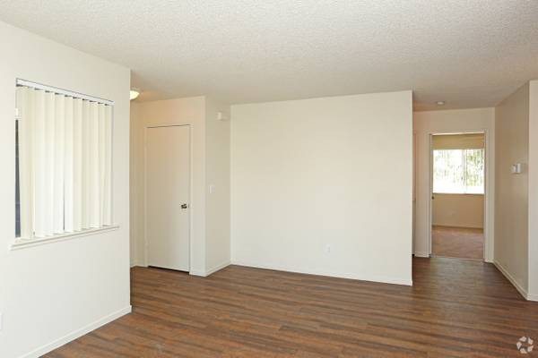 Merced Apartment: 1163 Loughborough Dr