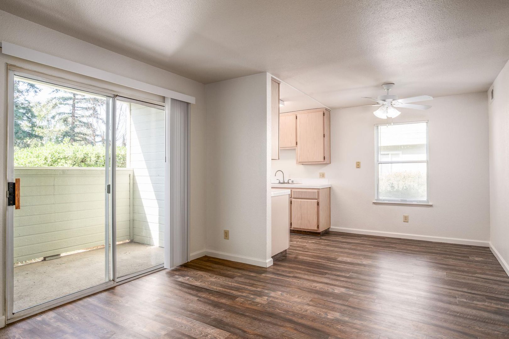 Clovis Apartment: 100 Fowler Ave.