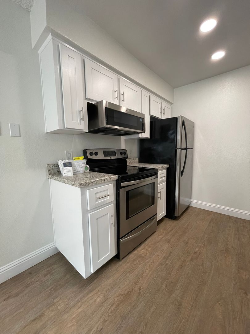 Fresno Apartment: 1830 E Fir Ave.