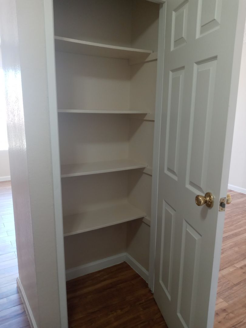 Merced Apartment: 3270 Meadows Ave.
