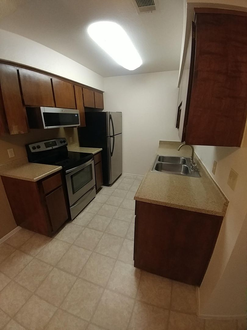 Fresno Apartment: 1830 E Fir Ave.