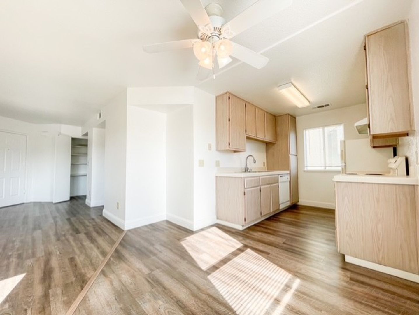 Clovis Apartment: 100 Fowler Ave.