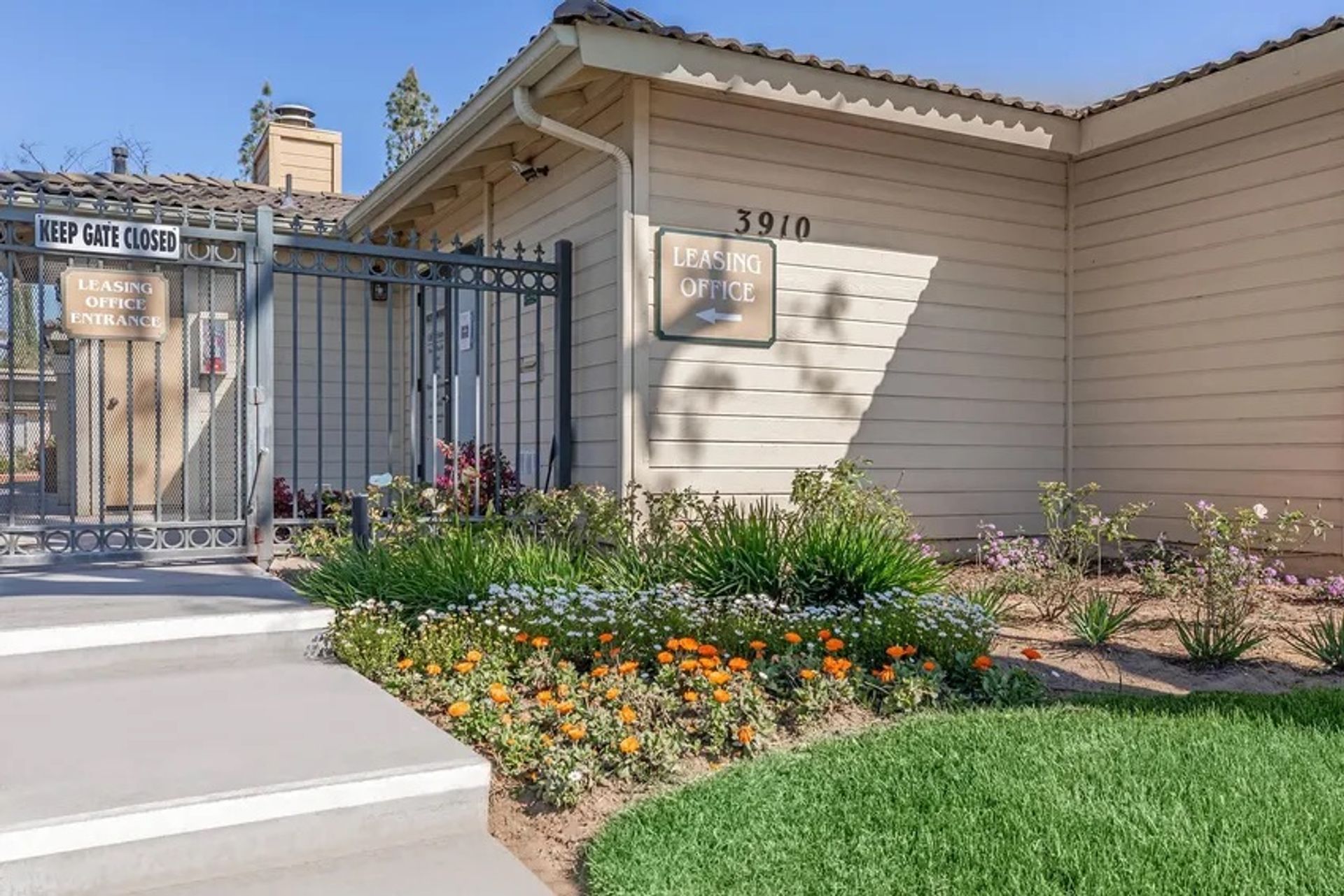 Fresno Apartment: 3910 W Beechwood Ave