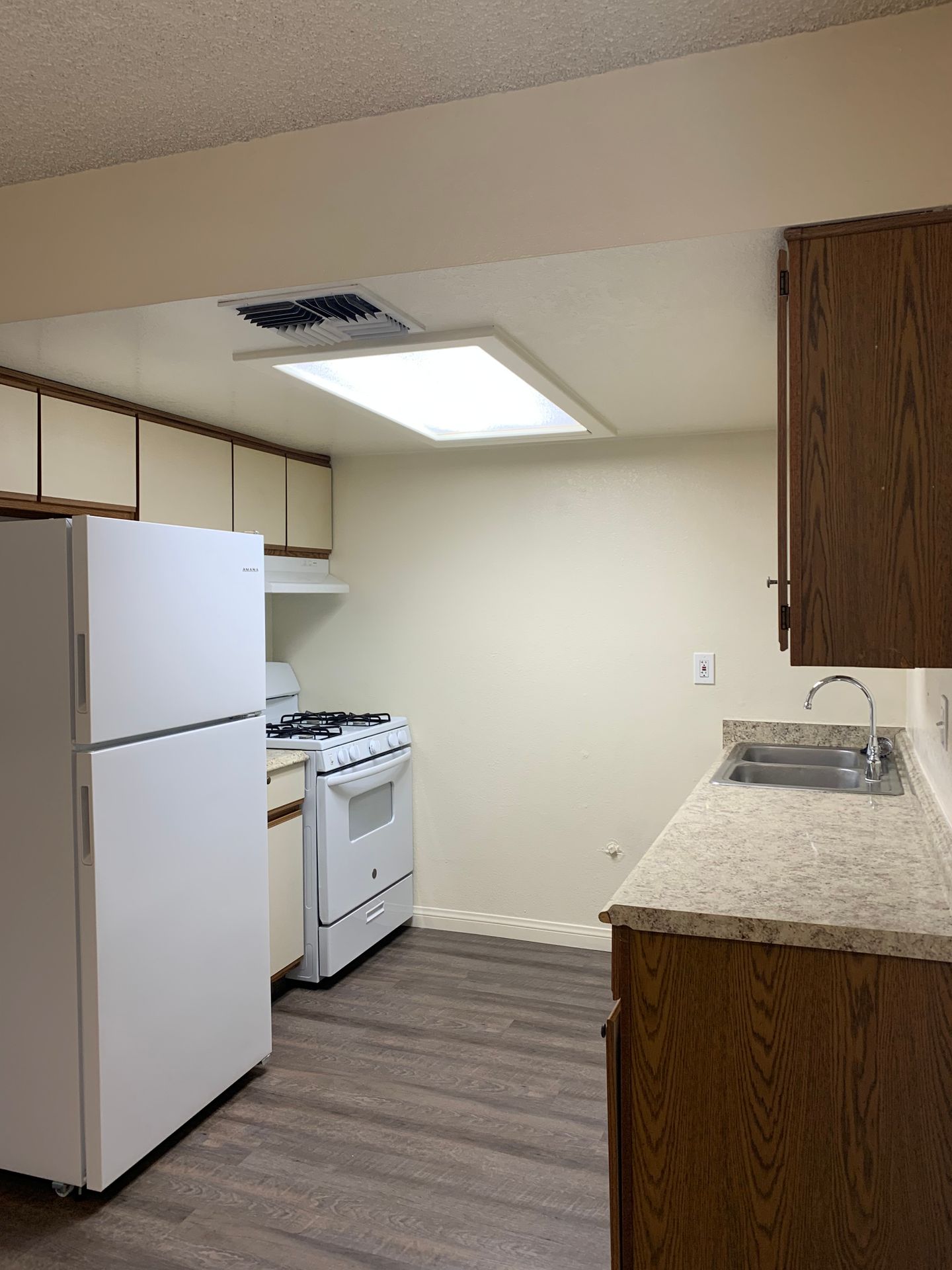 Bakersfield Apartment: 2500 Dracena Street