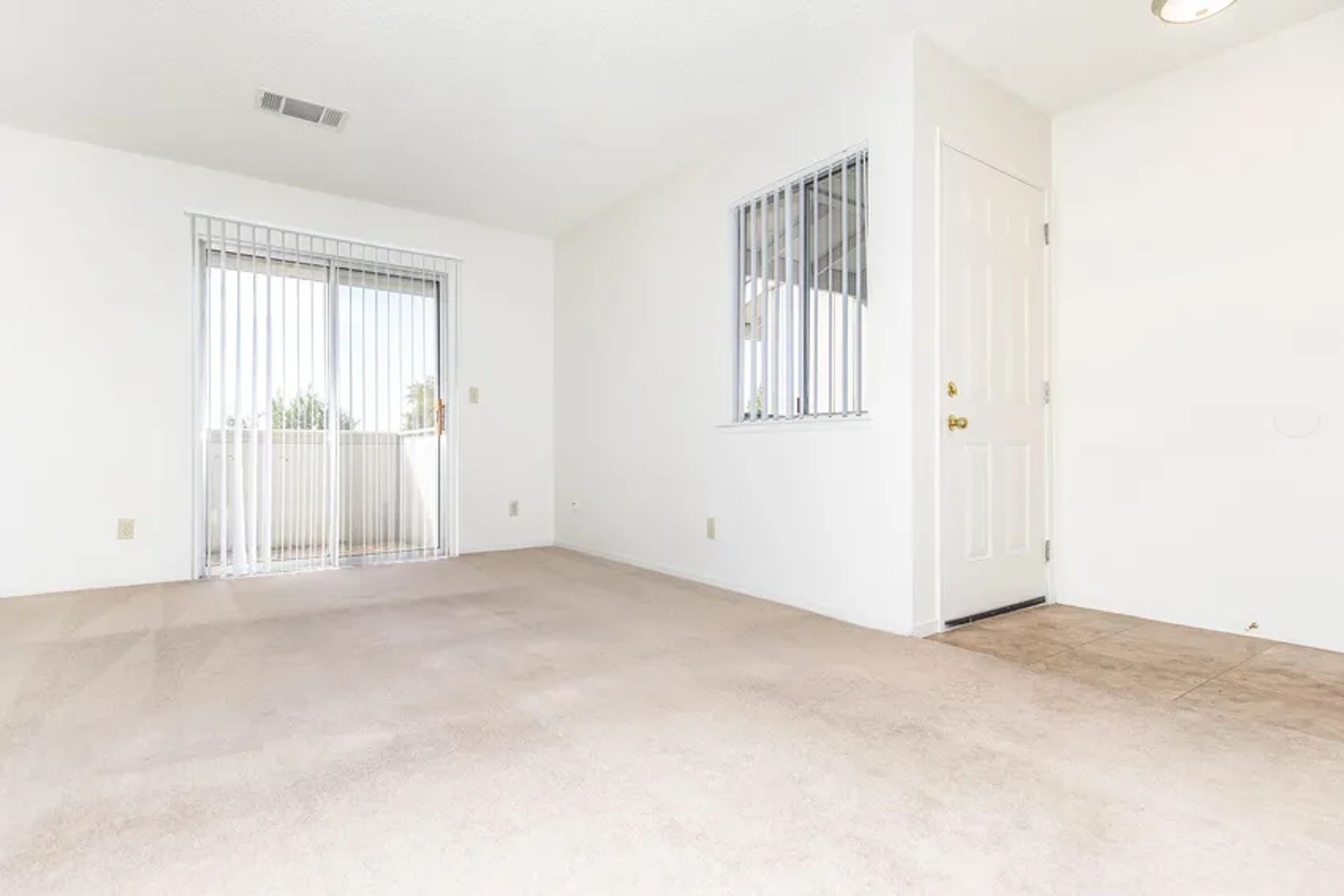 Merced Apartment: 1163 Loughborough Dr