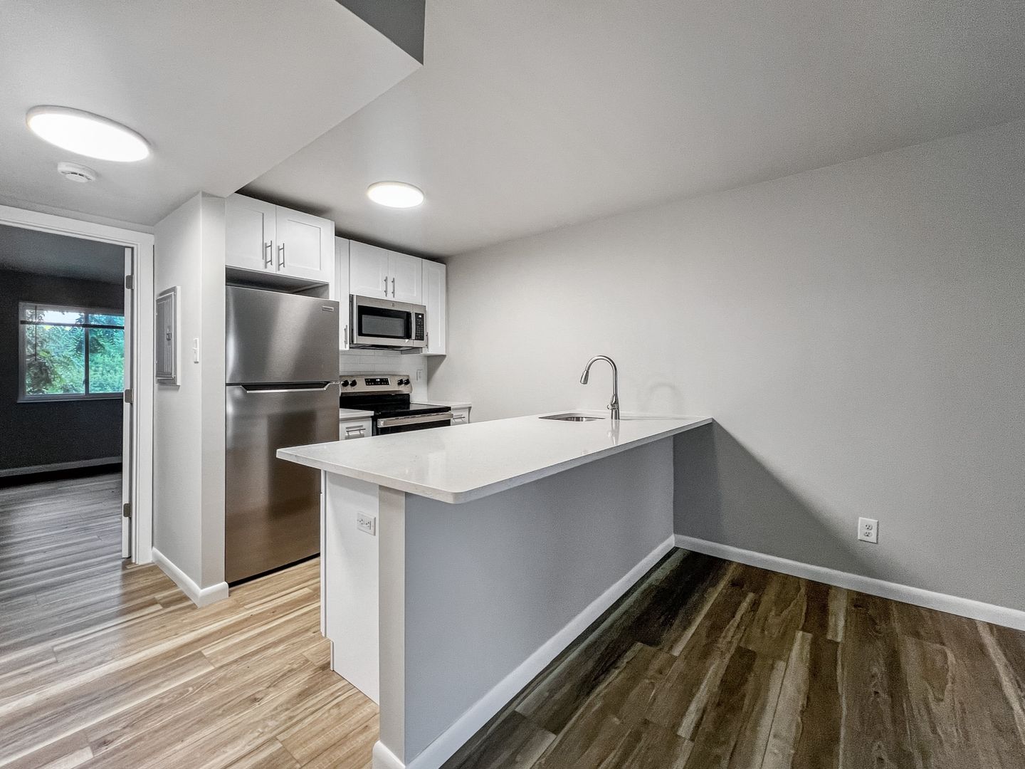 Kennett Square Apartment: 418 Magnolia St