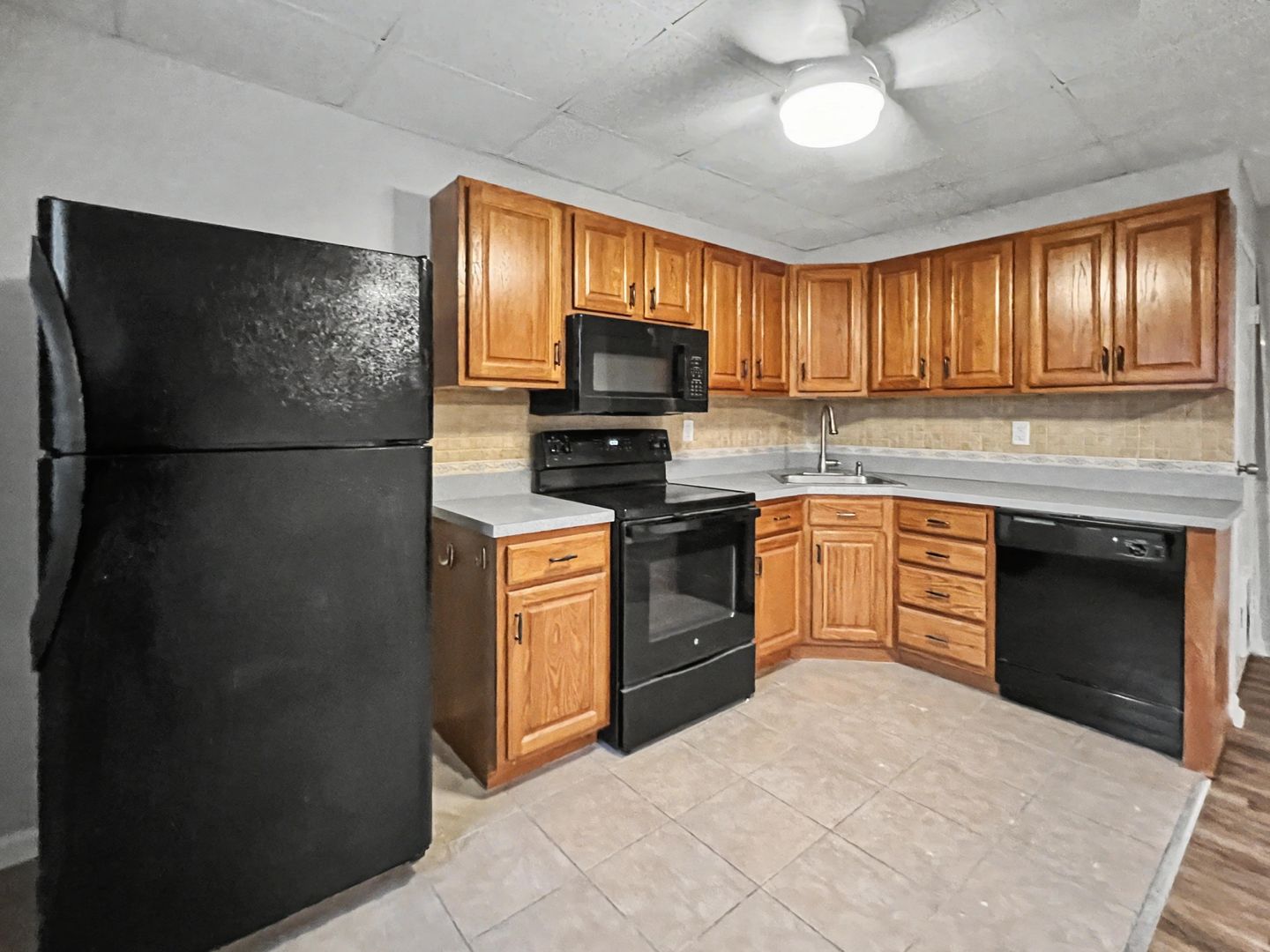Bryn Mawr Apartment: 829-833 Conestoga Rd