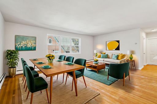 Spacious Newly Renovated 2 Bdrm Apartment with W/D In-Unit – photo 1