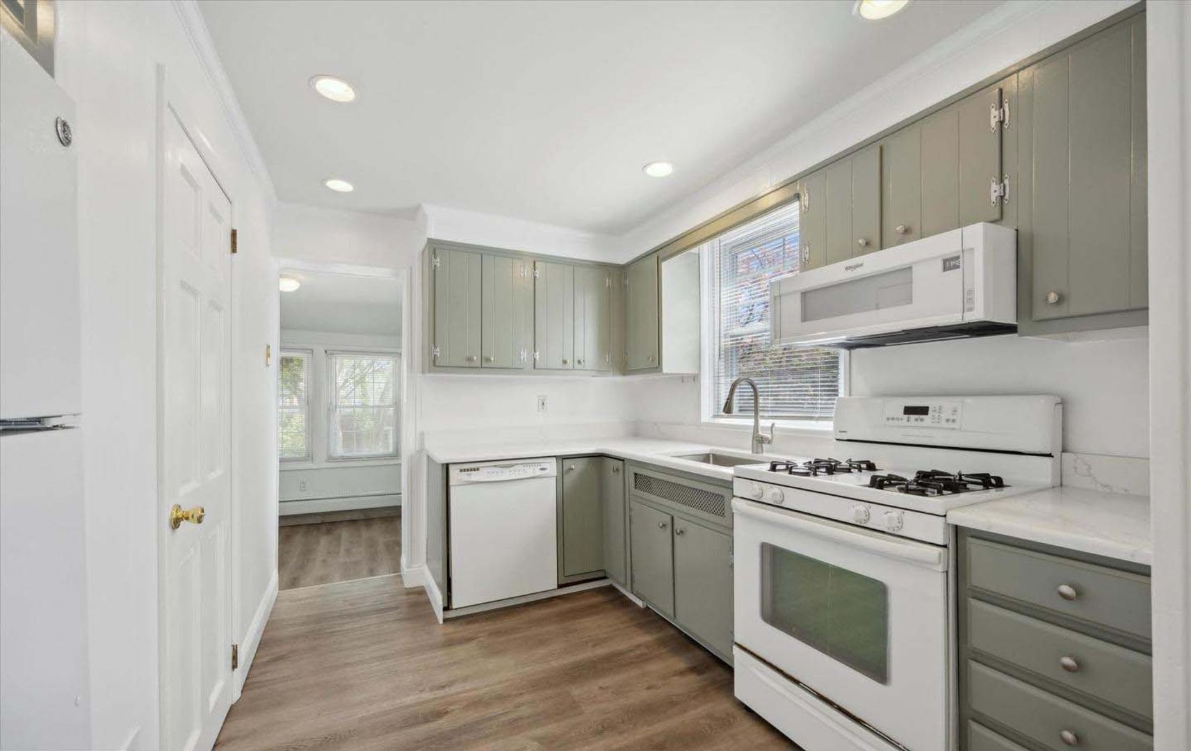 Bryn Mawr House: 1037 Rees Avenue