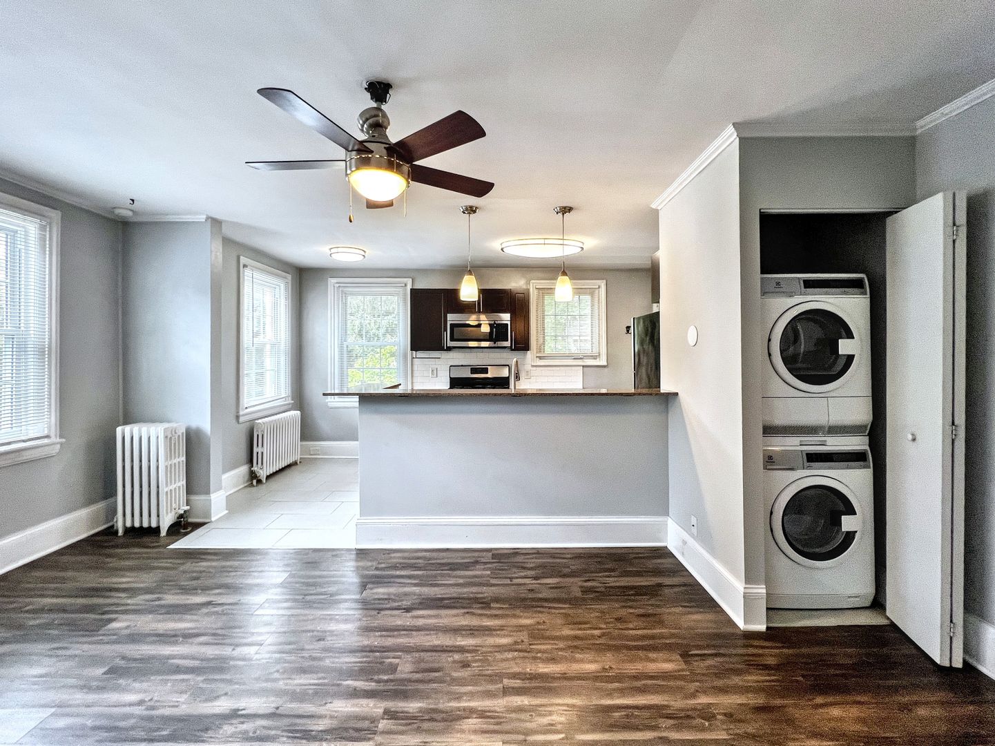 Wayne Apartment: 223 Bloomingdale Ave