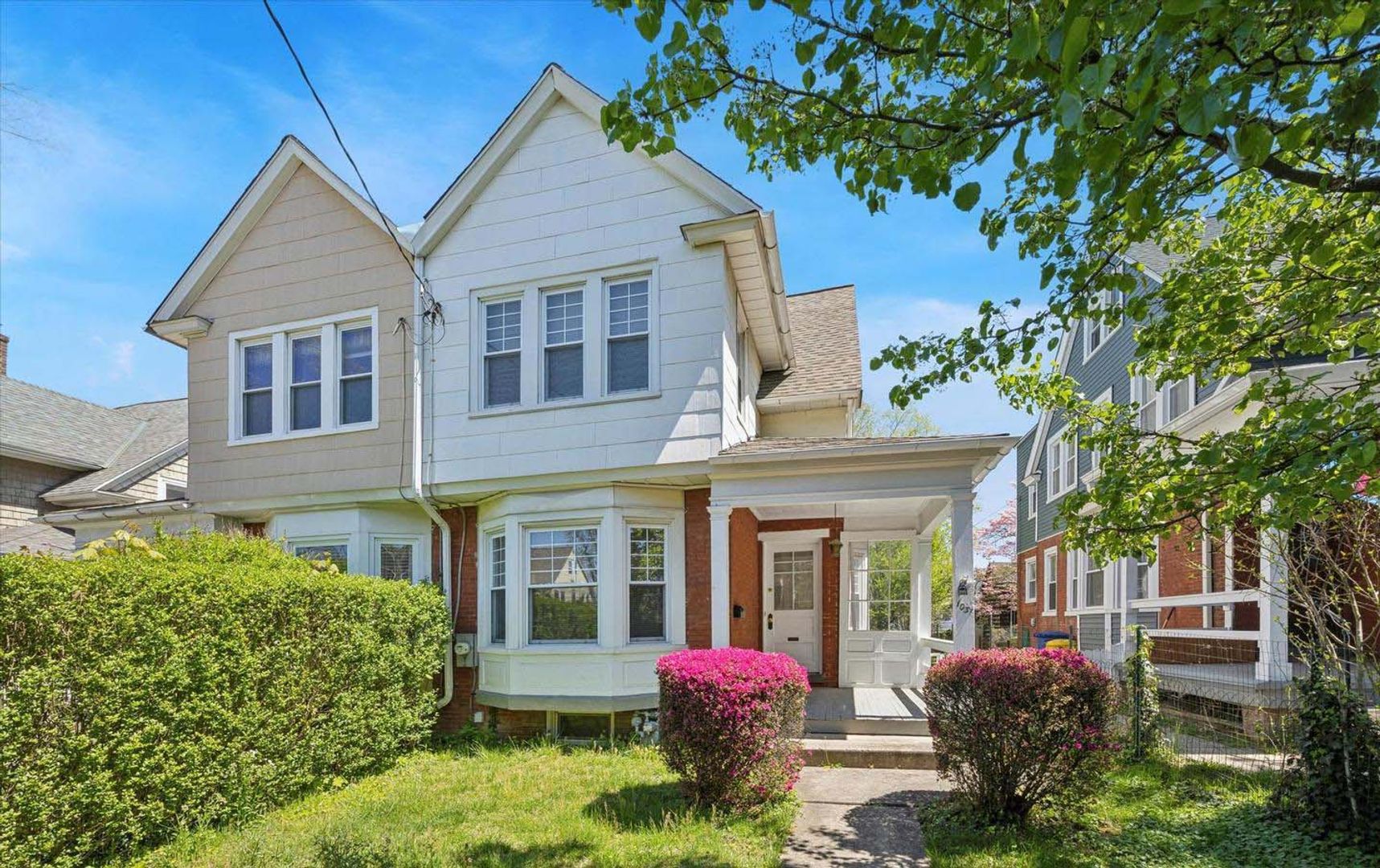 Bryn Mawr House: 1037 Rees Avenue