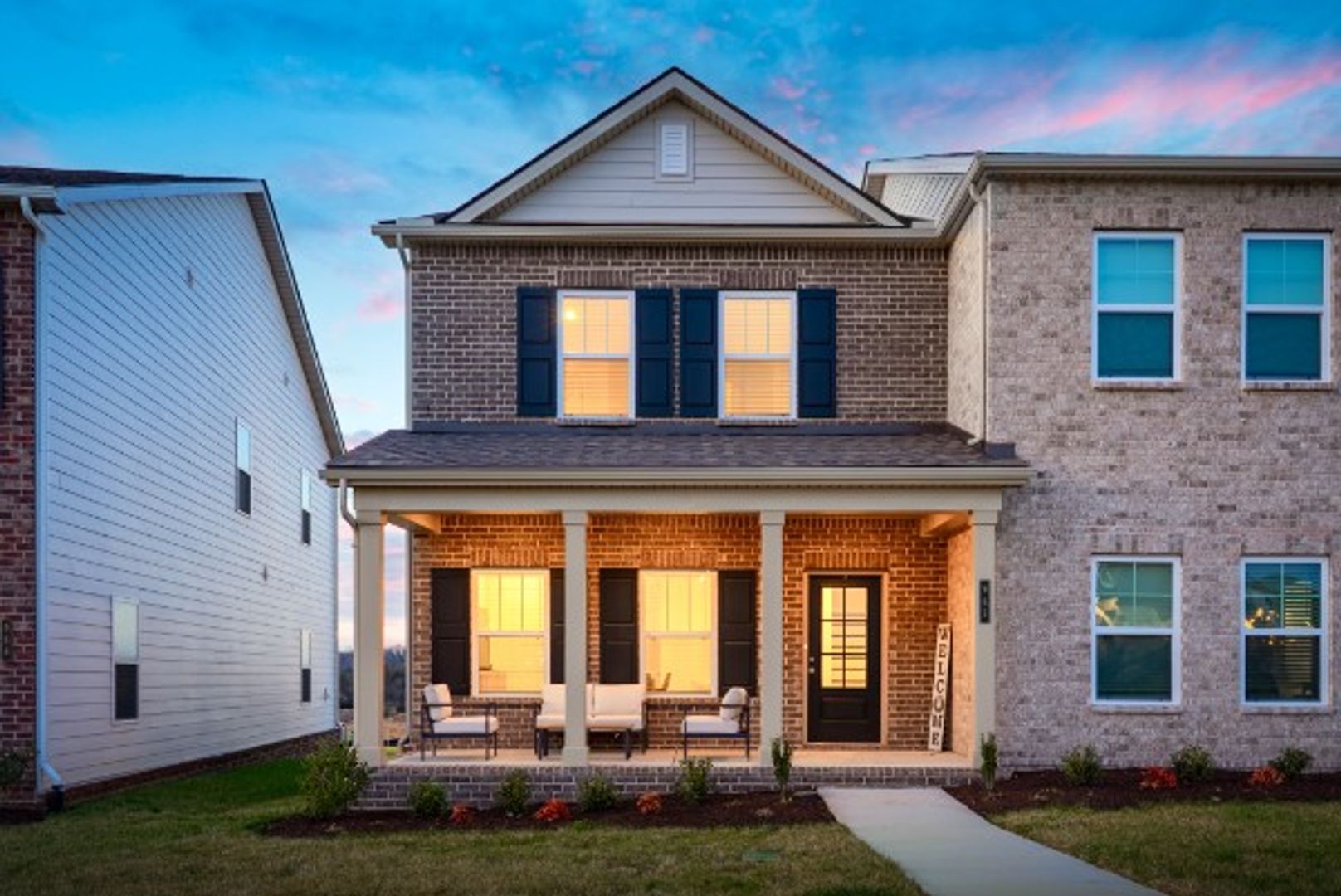 Lebanon House: 967 Nance Ln