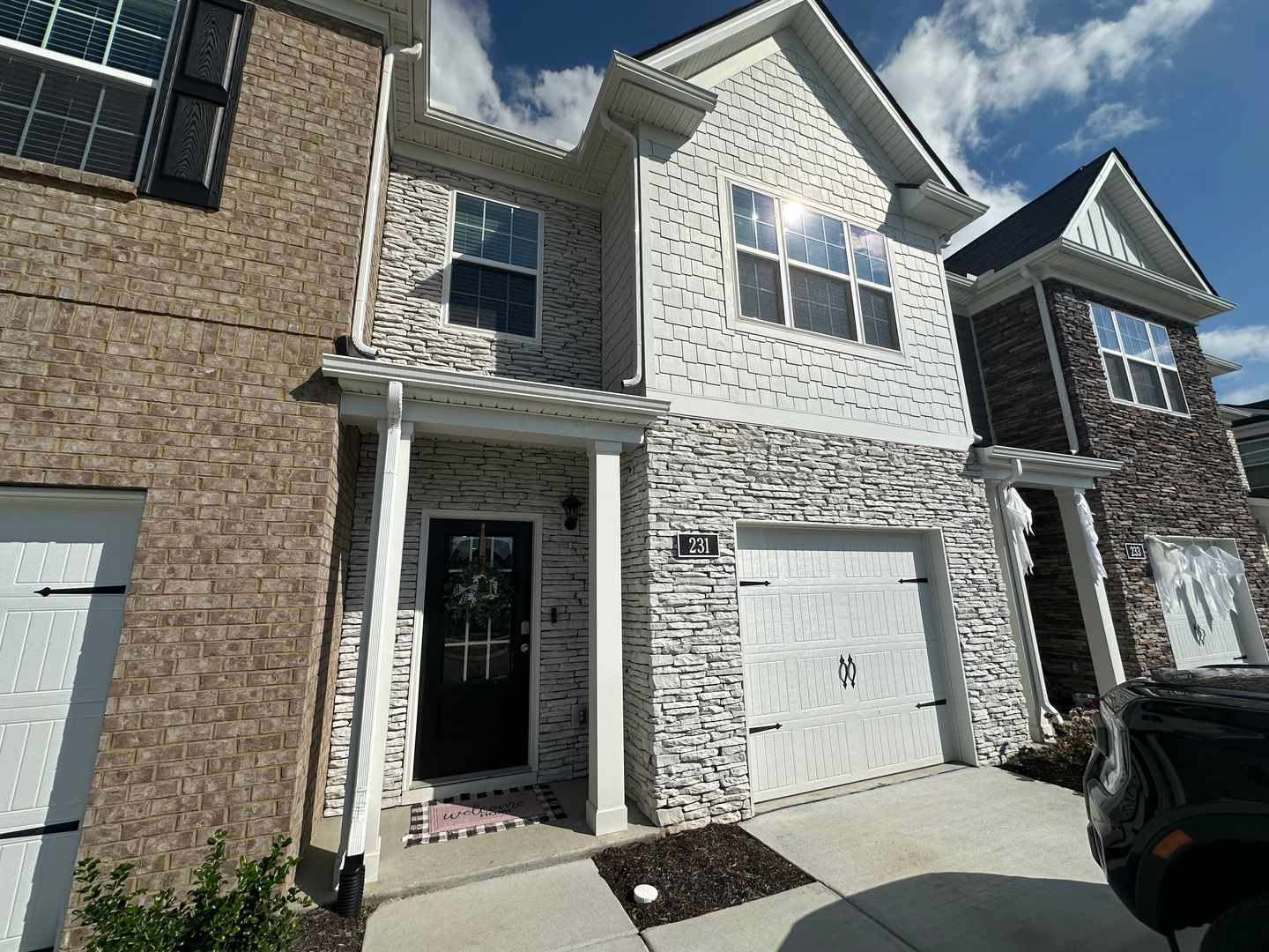 FOR LEASE- NEW TOWNHOME IN LEBANON! 