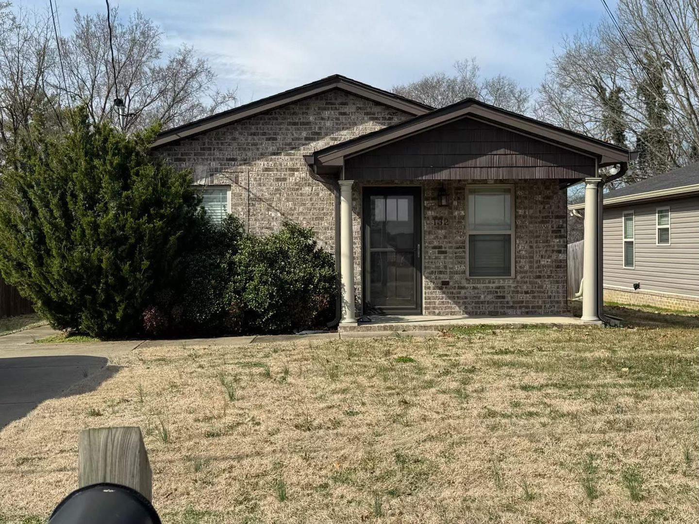 Lebanon House: 132 Cherry St