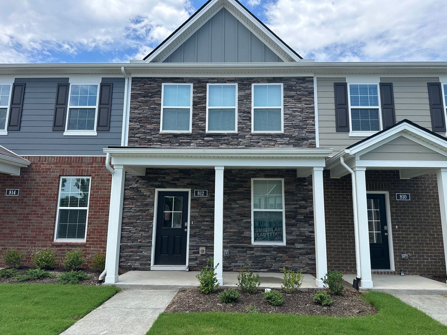 Lebanon House: 812 Quinn Dr