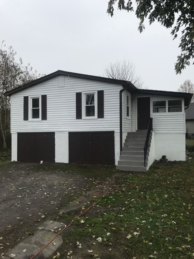 Lebanon Apartment: 507 Fairview Ave.