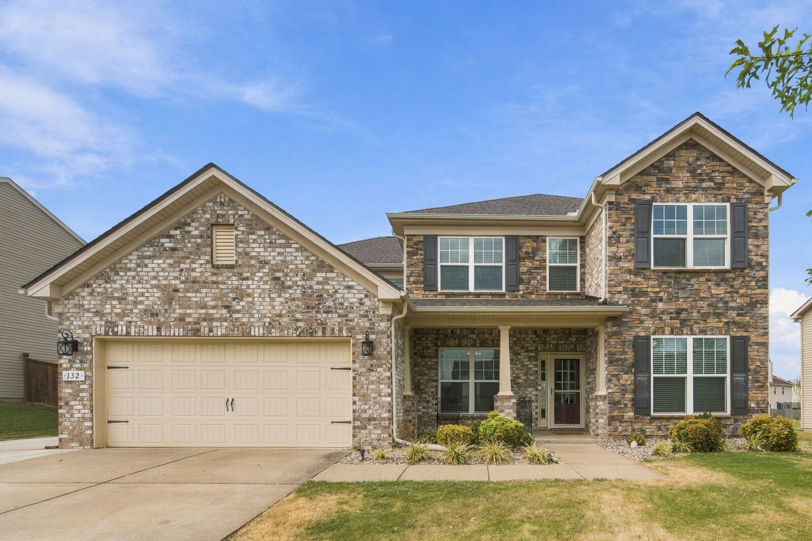 Lebanon House: 132 Slaters Drive