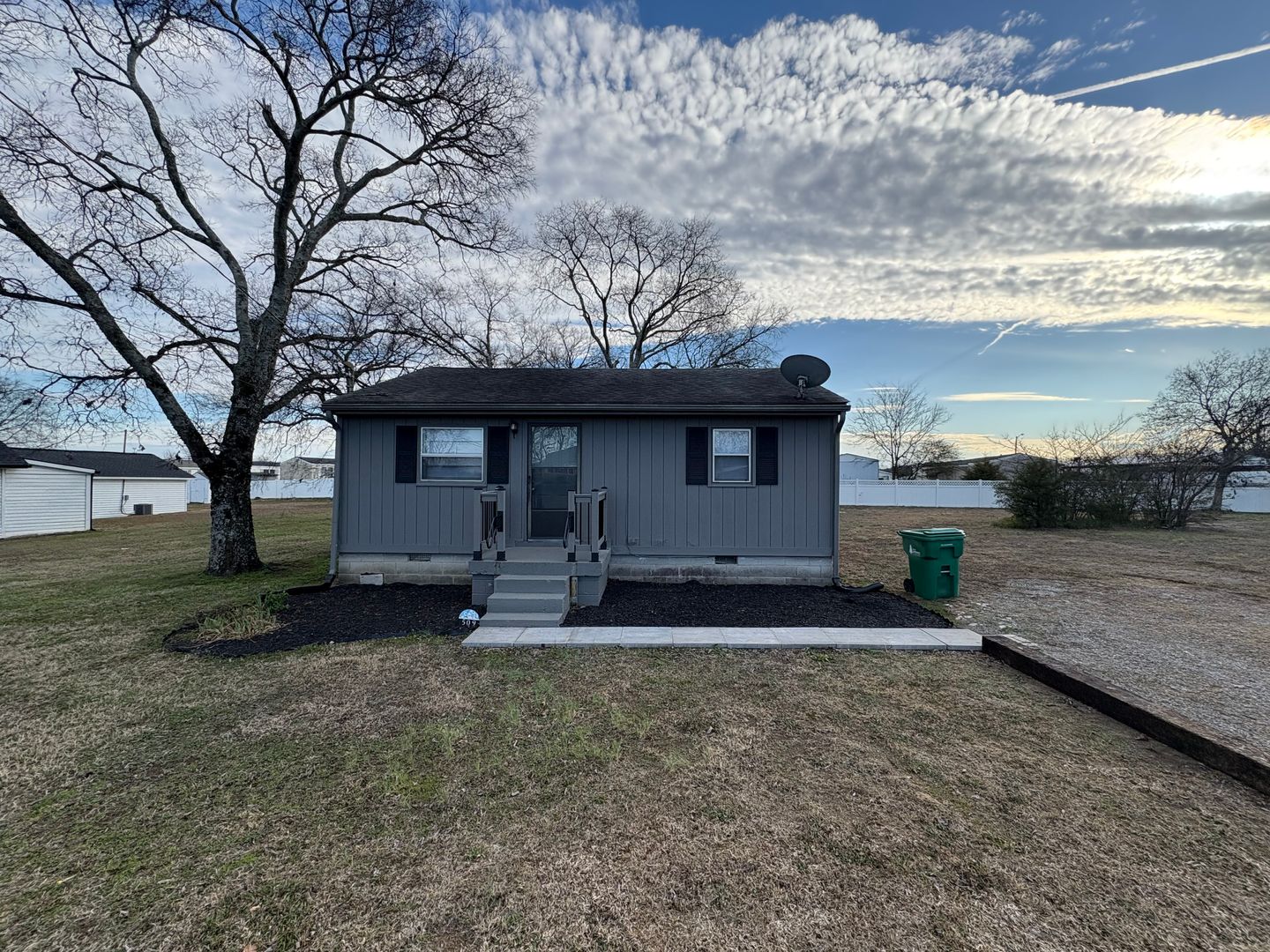 Lebanon House: 509 Franklin Rd