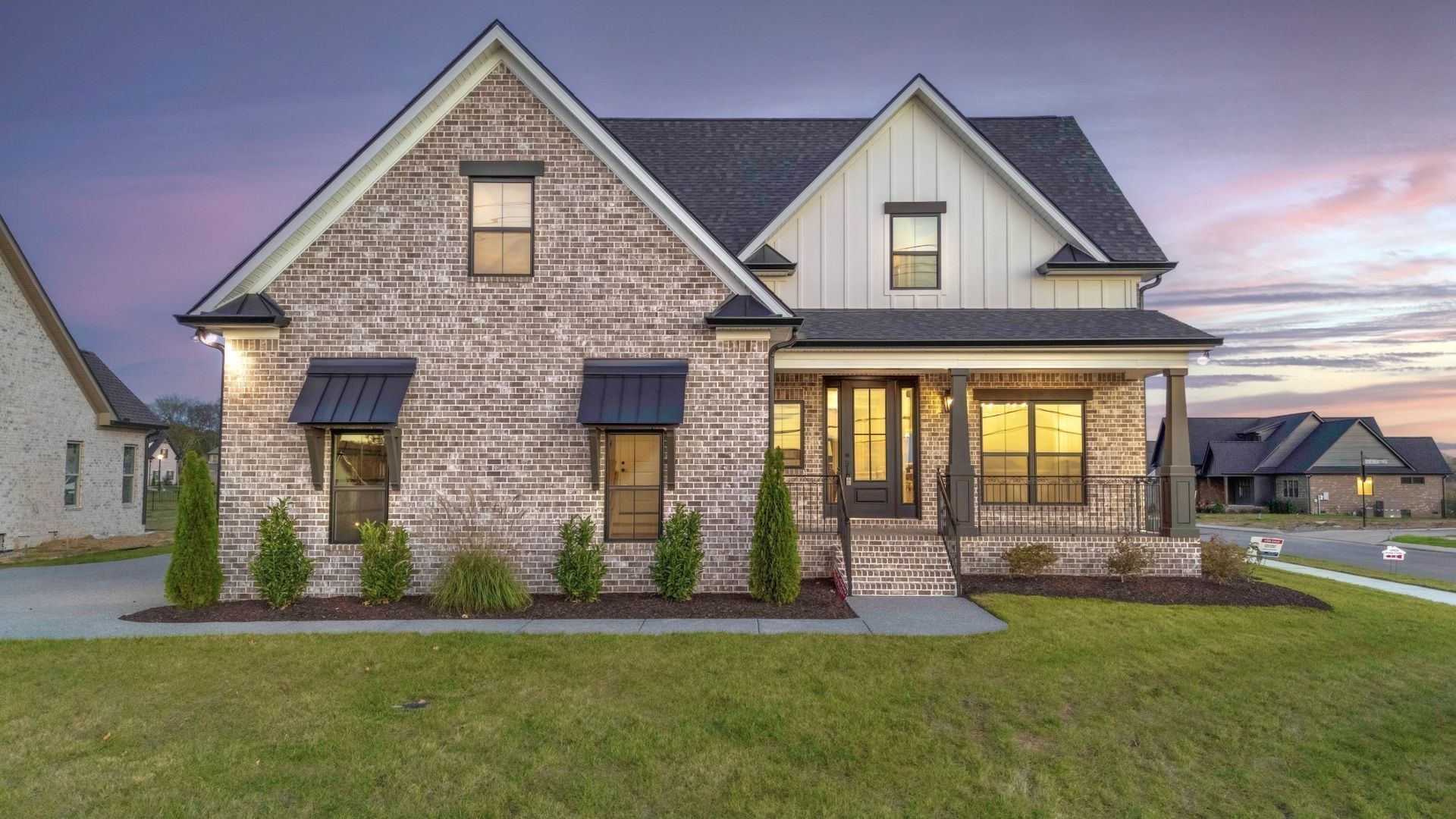 Lebanon House: 1117 Joe Martin Ln