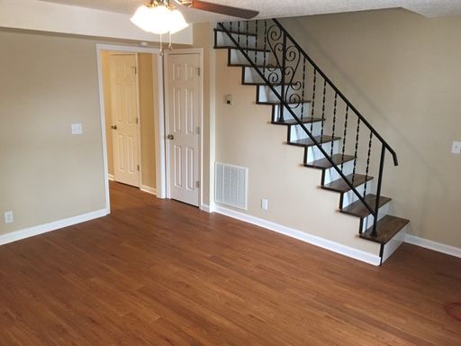 G TEAM - FOR LEASE - 2 BED, 2.5 BATH, 1100sqft
