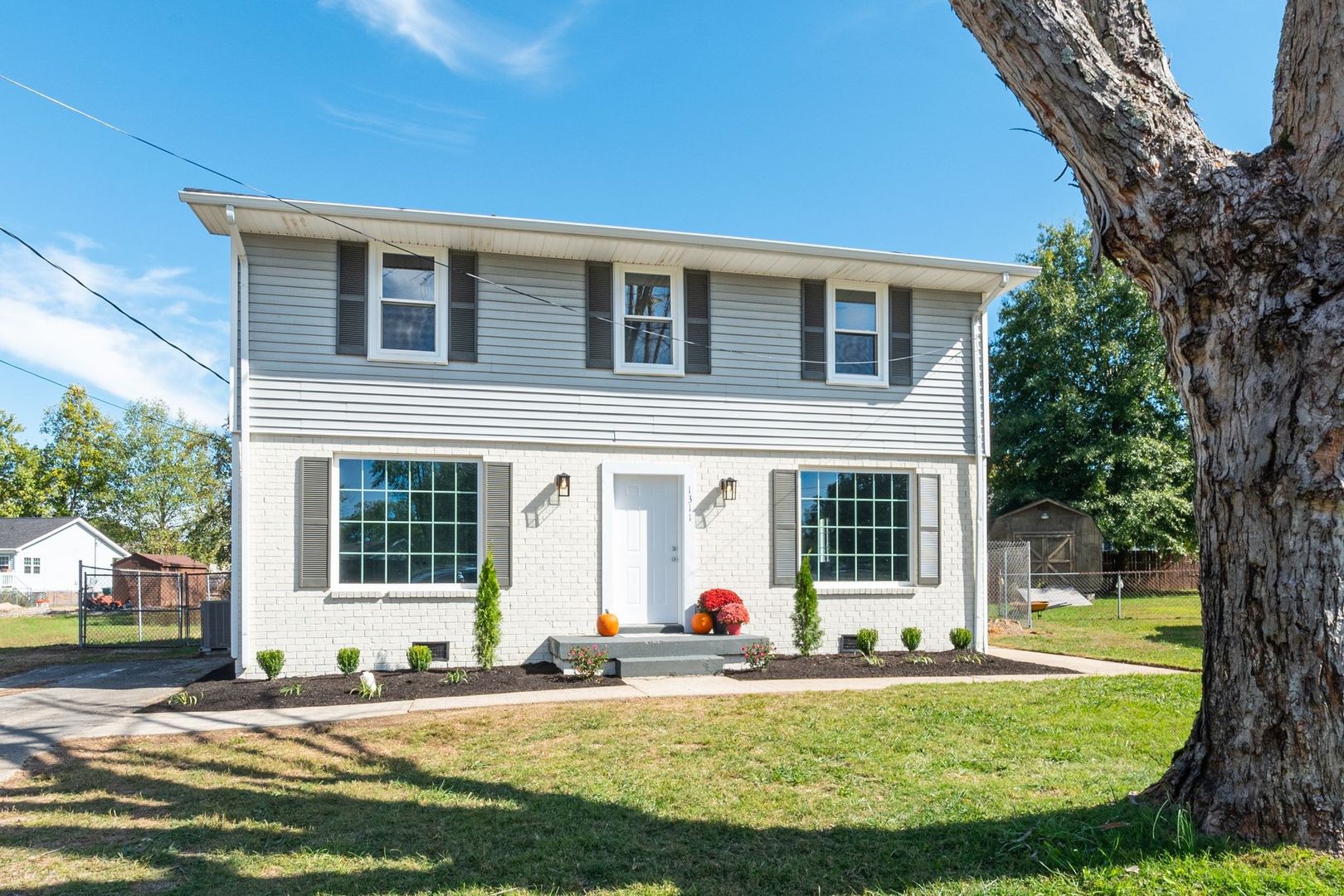 Lebanon House: 1311 Mini Ct.