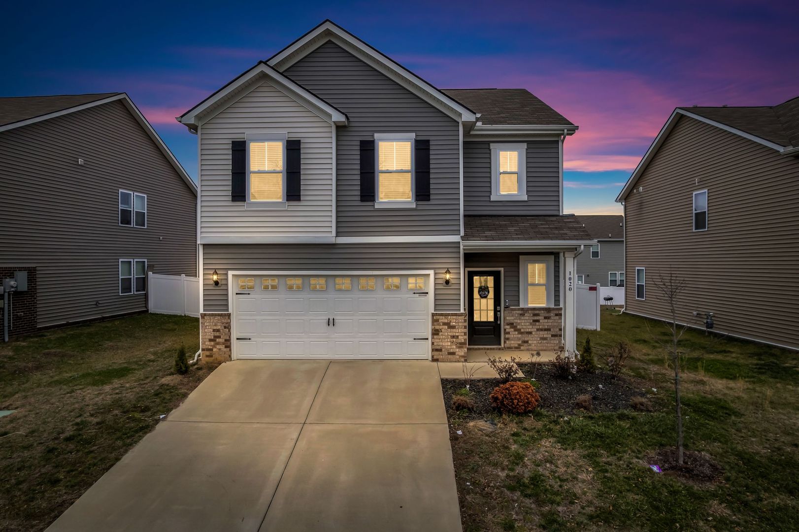 Lebanon House: 1020 Baltusrol Ln