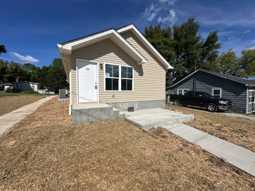 FOR LEASE- 1 YEAR OLD BUILT LOCATED IN THE HEART OF HARTSVILLE, TN! – photo 1