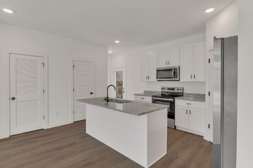 FOR LEASE- NEW BUILD TOWNHOME WITH ROOFTOP IN LEBANON! – photo 1