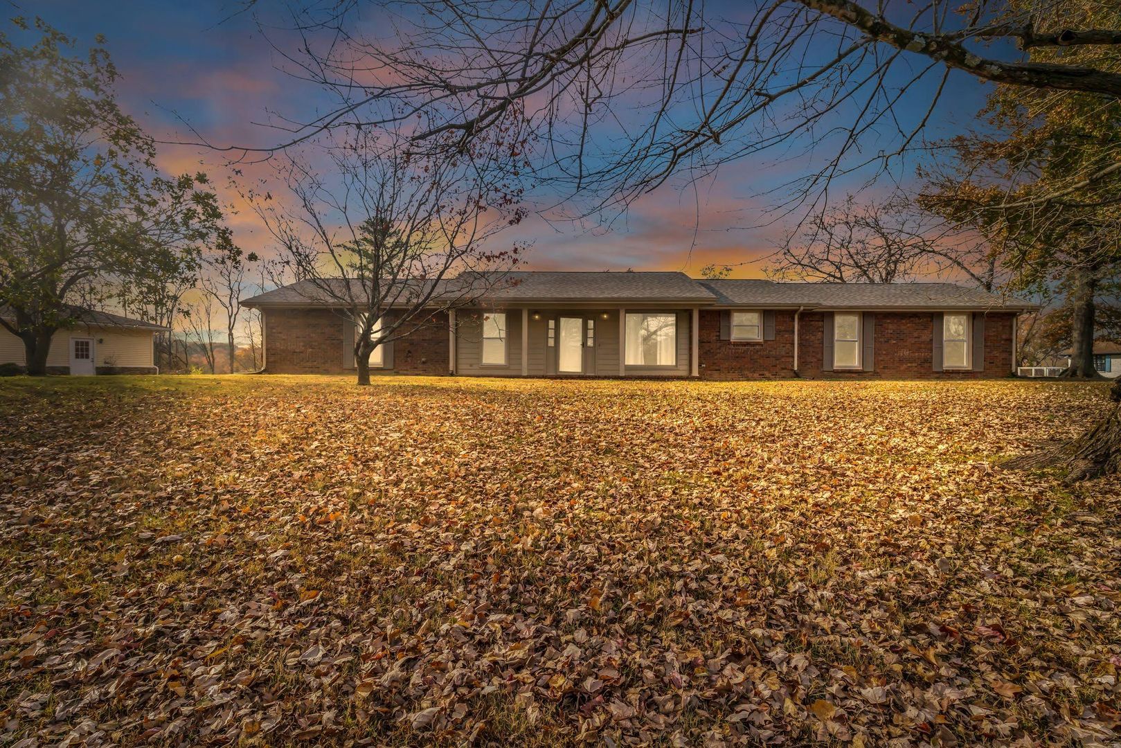 Old Hickory House: 341 Hickory Dr