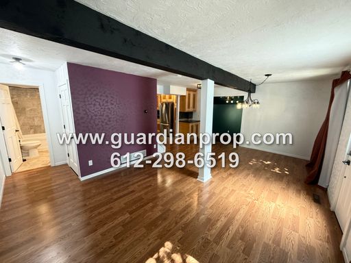 Charming House Blocks from White Bear Lake, Updated Kitchen & Baths, Fireplace, Private Deck, 3 Car Garage – photo 1