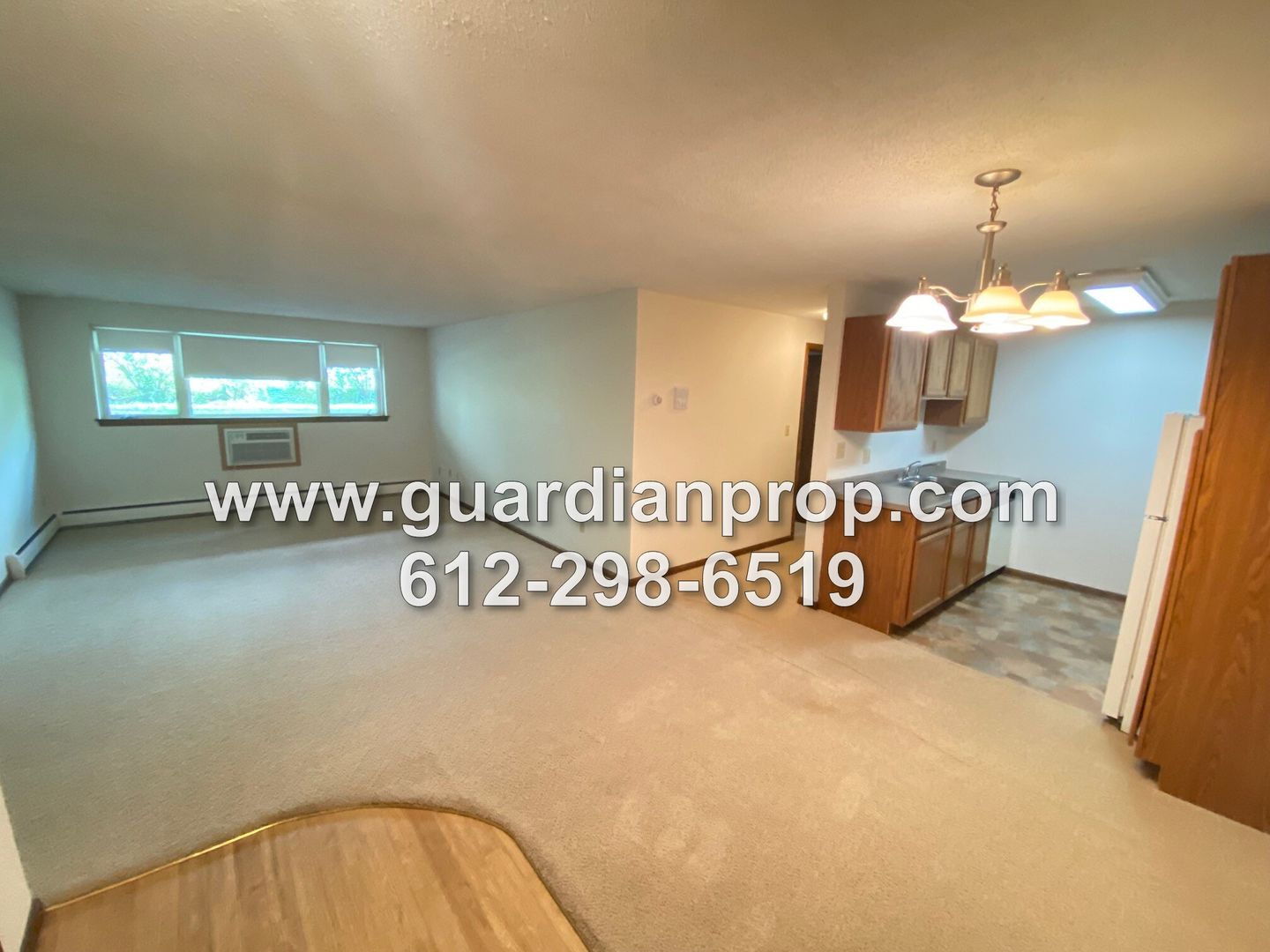 St. Paul Apartment: 1920 Marshall Ave